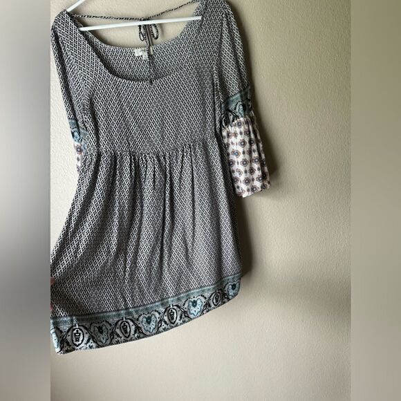 Umgee Printed Boho Flowy Tie Back Dress Size Medium - Picture 3 of 11